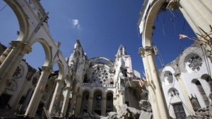 1w1mn92adz2s3ohjkcbm3p7kfxyd4f1 300x168 Stoffelijke overschotten uit Haïti terug in Nederland