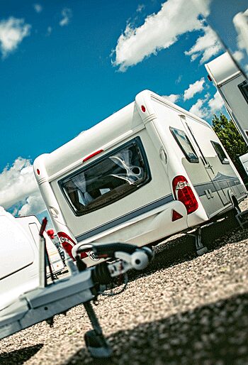 Autovakantie met caravan? controleer de banden