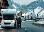 Naar de wintersport met camper populair onder nederlanders